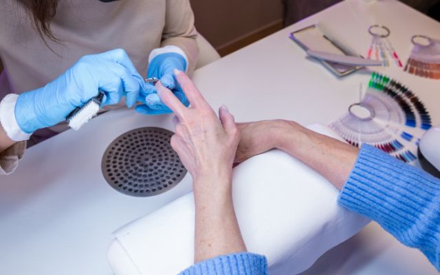 Evaluating Salons in Your Area